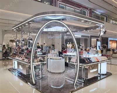 Juveelipoe disainiidee kaubanduskeskuse kiosk
