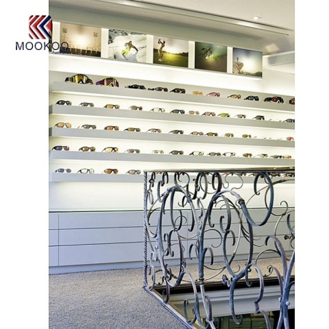 Heledad ja lühikesed kaunistused prillide valged seinakapid